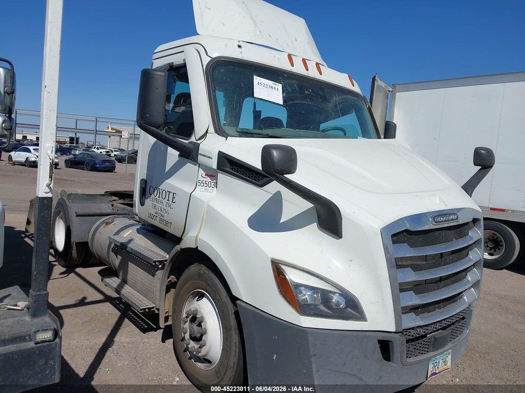 3AKJHTDV3NSNS5318 2022 FREIGHTLINER NEW CASCADIA 116 photo no. 1