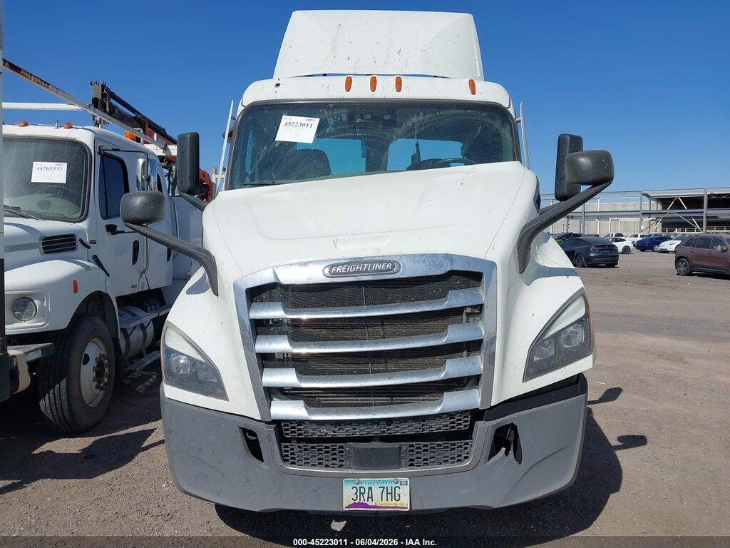 3AKJHTDV3NSNS5318 2022 FREIGHTLINER NEW CASCADIA 116 photo no. 11
