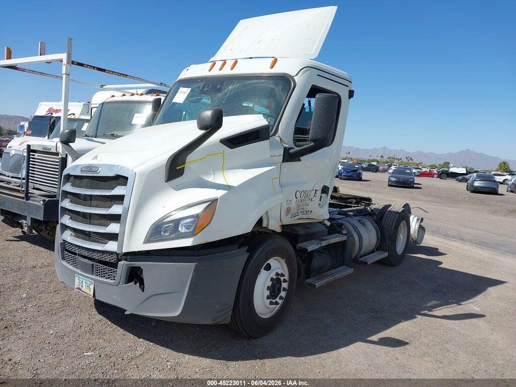 3AKJHTDV3NSNS5318 2022 FREIGHTLINER NEW CASCADIA 116 photo no. 2