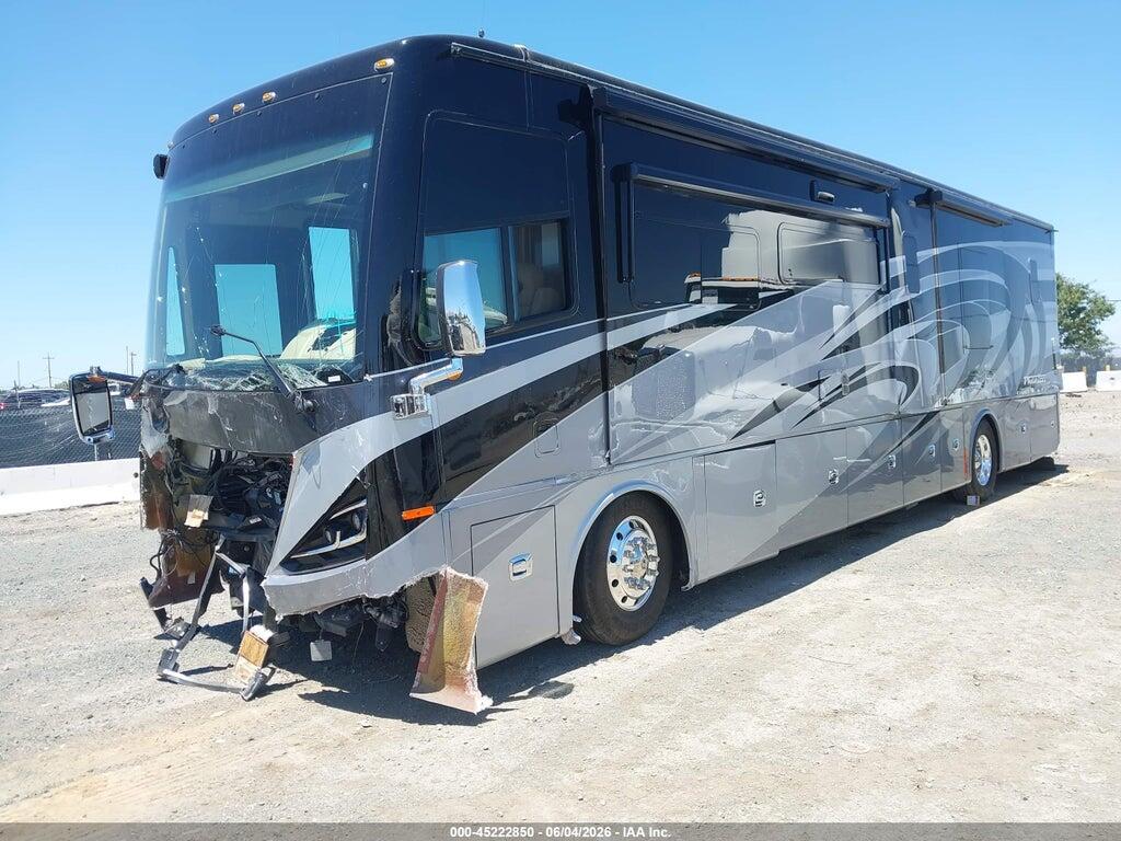 5VBPA57AXMA121259 2021 TIFFIN MOTORHOMES INC PHAETON photo no. 2