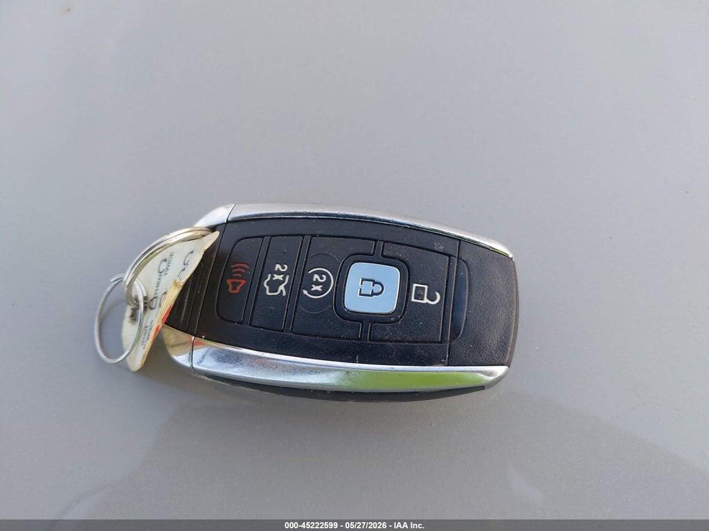 5LMCJ1C99HUL71665 2017 LINCOLN MKC photo no. 11