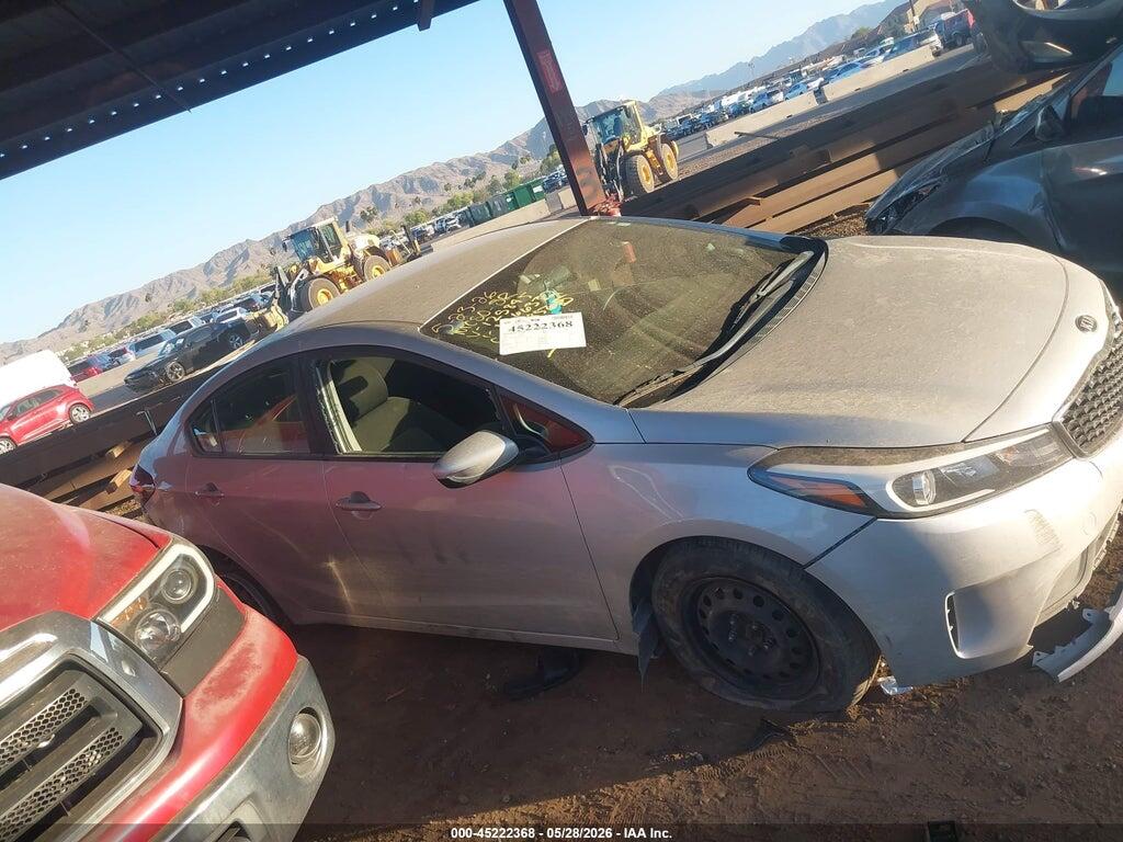 3KPFK4A75HE125845 2017 KIA FORTE photo no. 12