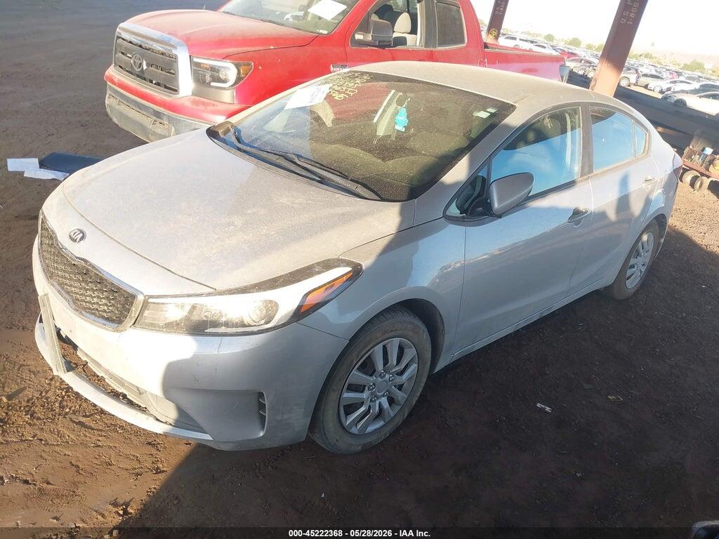3KPFK4A75HE125845 2017 KIA FORTE photo no. 2