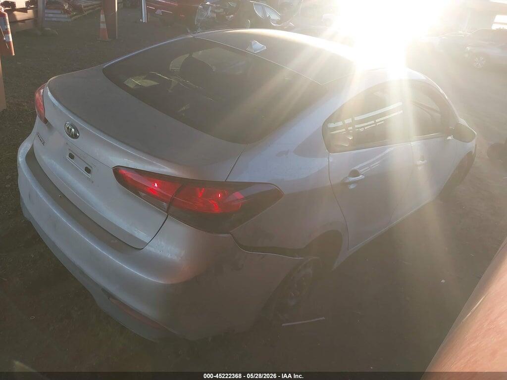3KPFK4A75HE125845 2017 KIA FORTE photo no. 4