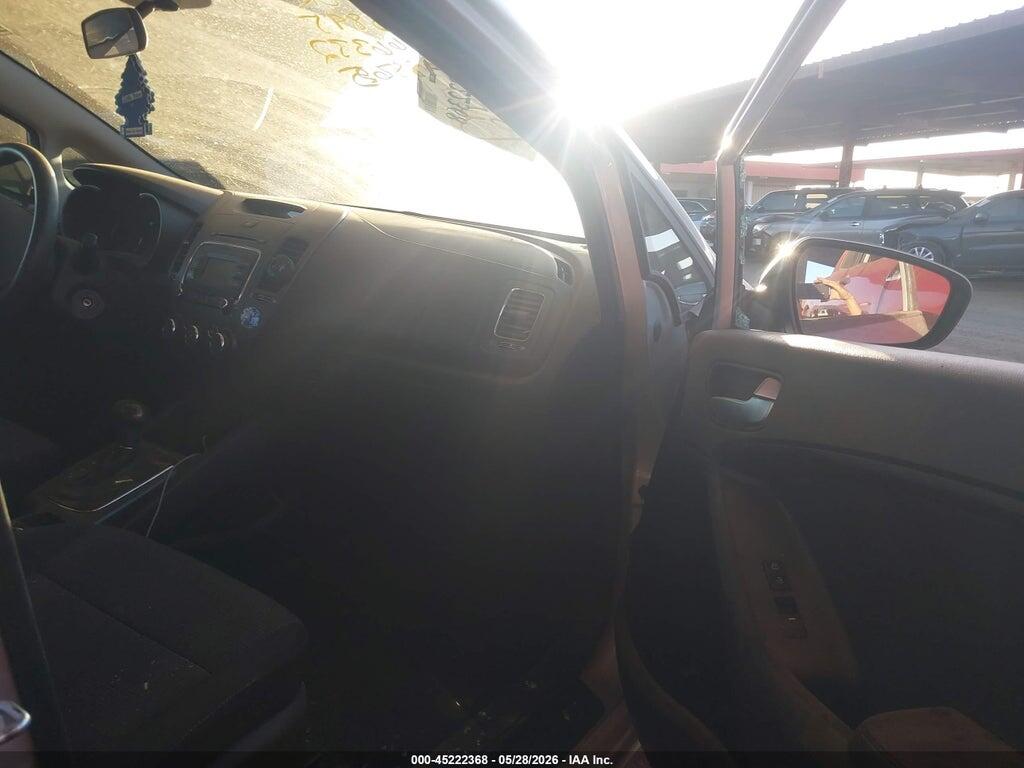 3KPFK4A75HE125845 2017 KIA FORTE photo no. 5