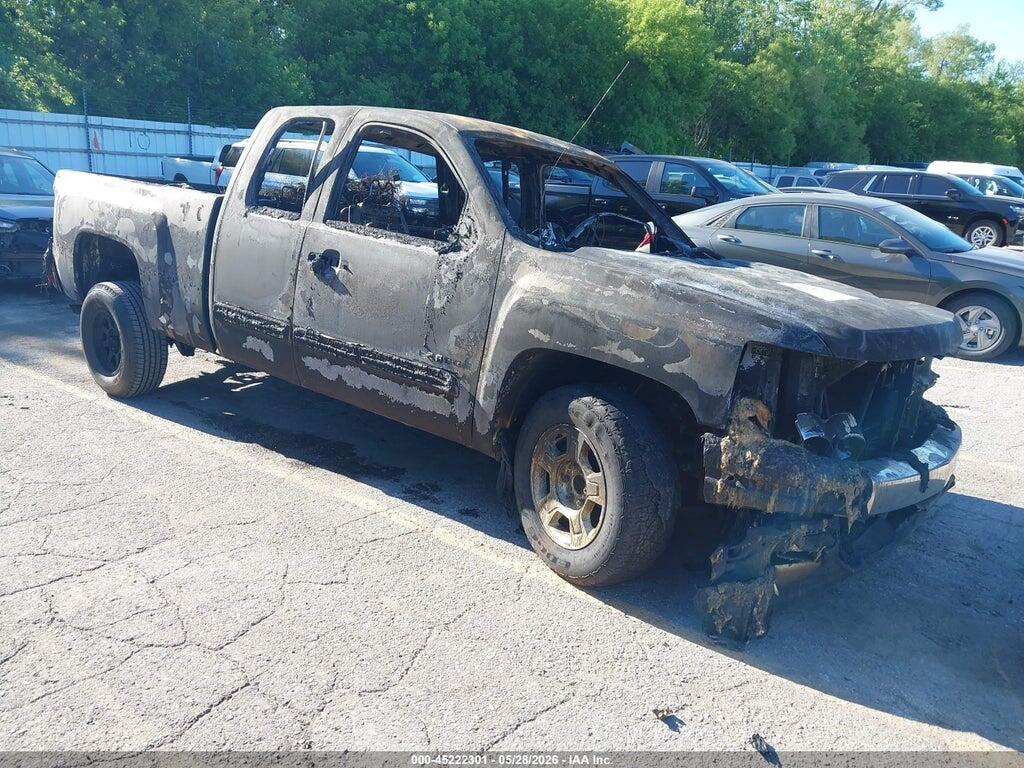2GCEC19JX81299561 2008 CHEVROLET SILVERADO 1500 photo no. 1