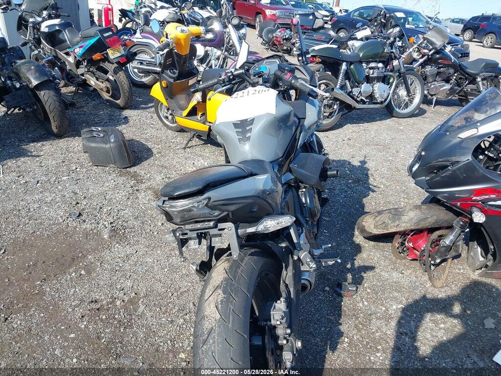 JKAEXEJ16JDA02543 2018 KAWASAKI EX650 photo no. 6