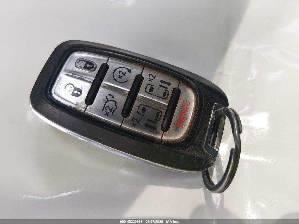 2C4RC1CGXPR525743 2023 CHRYSLER VOYAGER photo no. 11