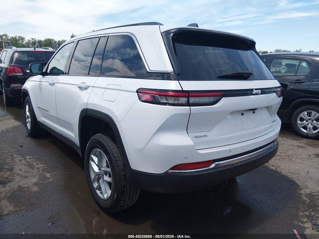 1C4RJHAG8S8782888 2025 JEEP GRAND CHEROKEE photo no. 3