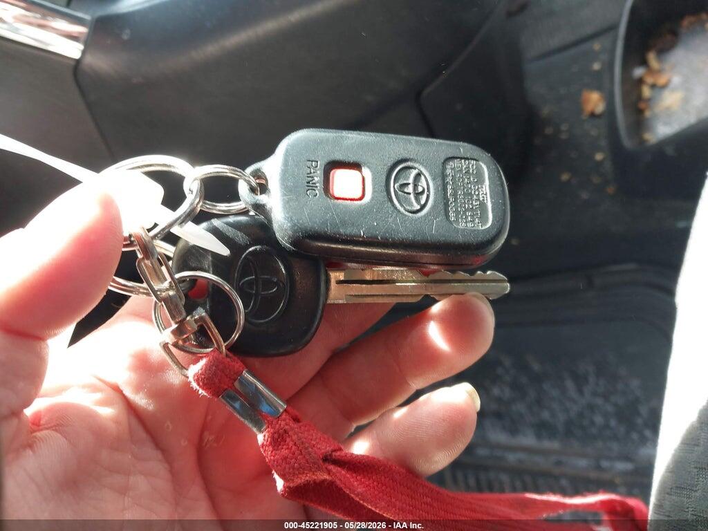 2T1KR32E66C574061 2006 TOYOTA MATRIX photo no. 11