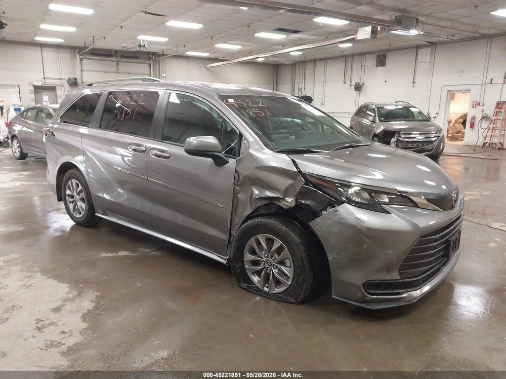 5TDKSKFC4TS251833 2026 TOYOTA SIENNA photo no. 1