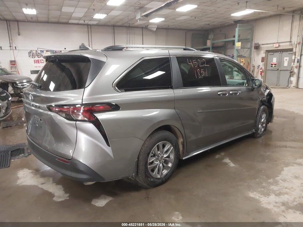 5TDKSKFC4TS251833 2026 TOYOTA SIENNA photo no. 4