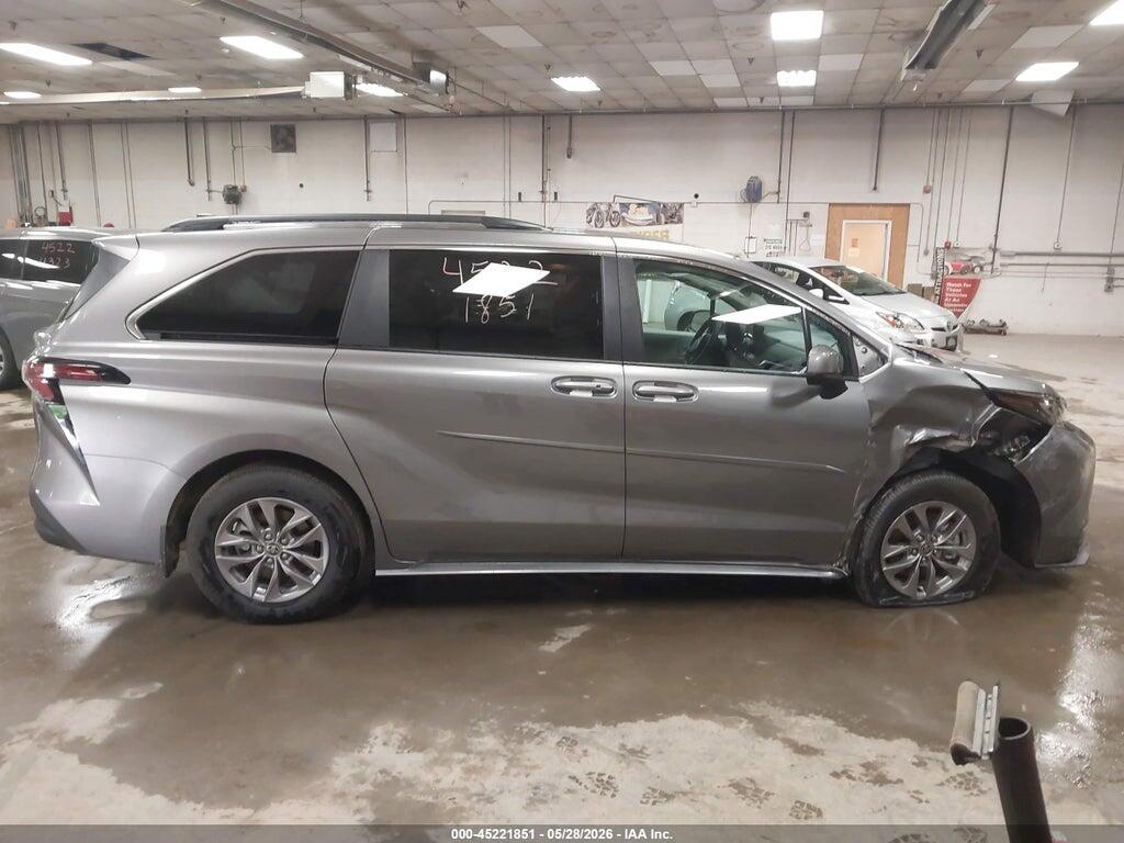 5TDKSKFC4TS251833 2026 TOYOTA SIENNA photo no. 6