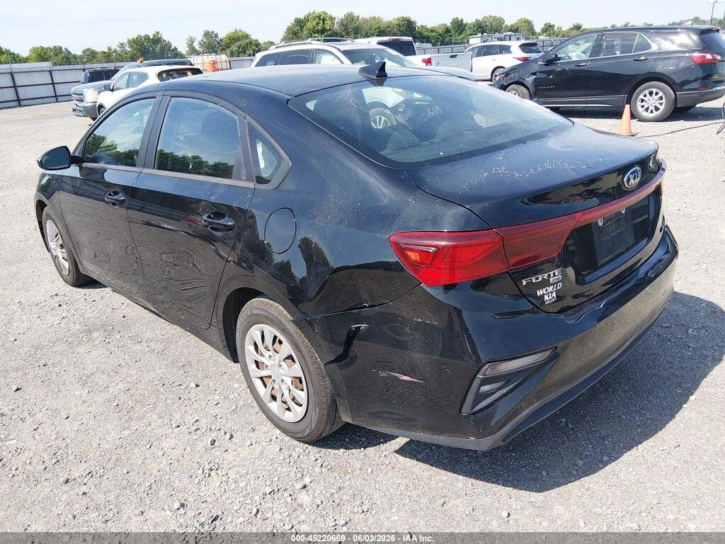 3KPF24AD9ME368512 2021 KIA FORTE photo no. 3