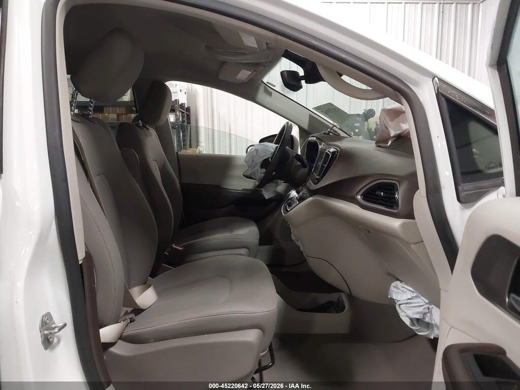 2C4RC1AG9MR513324 2021 CHRYSLER VOYAGER photo no. 5