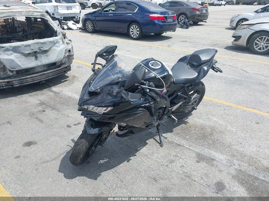 ML5ZXCP18SDA39172 2025 KAWASAKI ZX400 photo no. 2