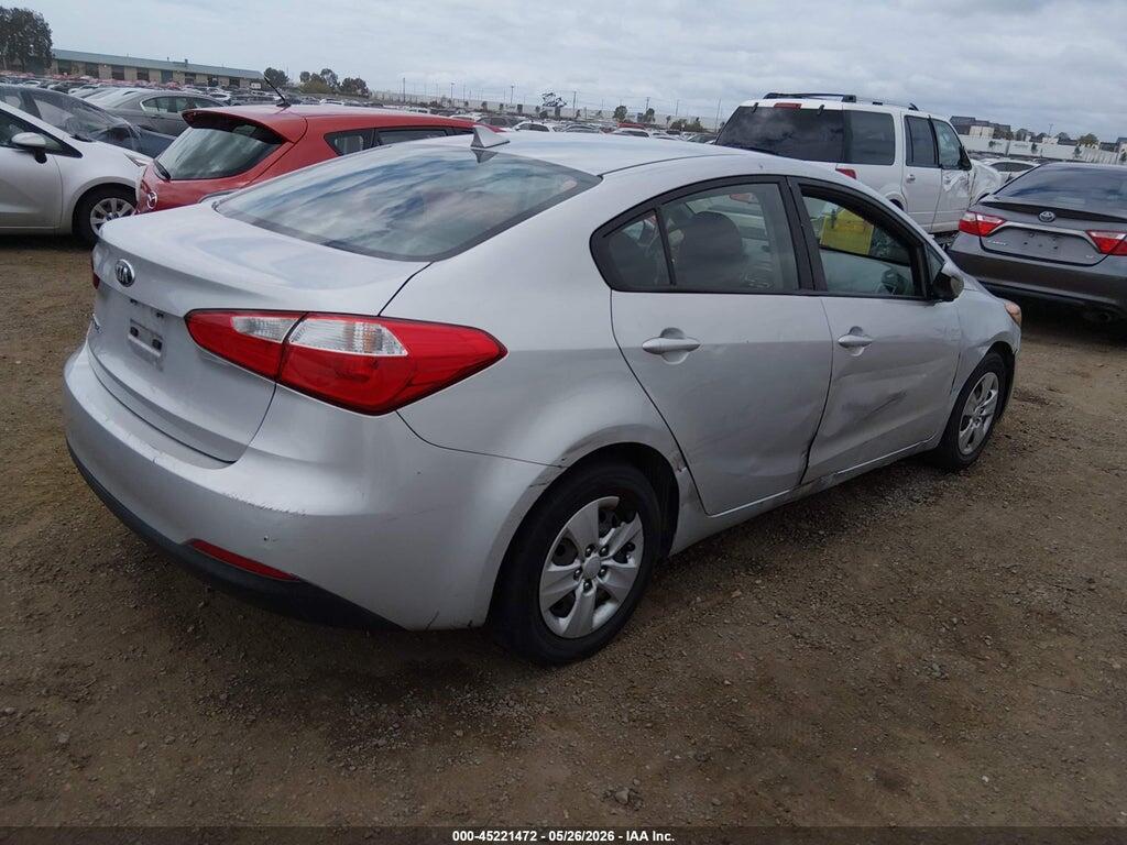 KNAFK4A68G5573852 2016 KIA FORTE photo no. 4