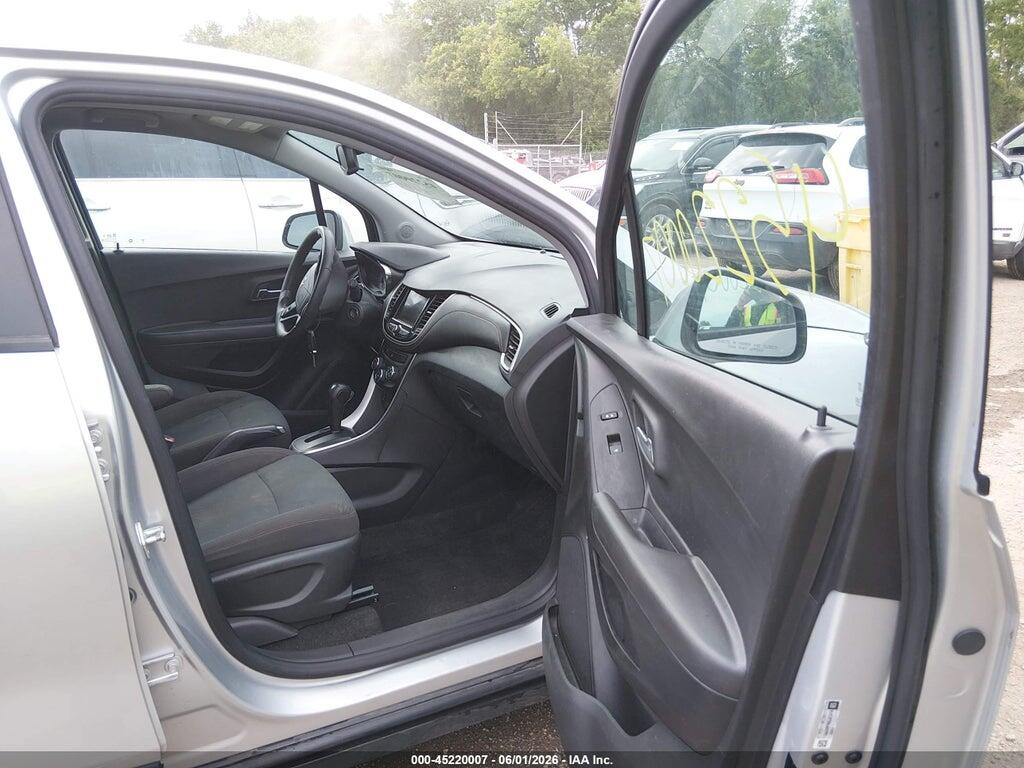 KL7CJKSB0LB024695 2020 CHEVROLET TRAX photo no. 5