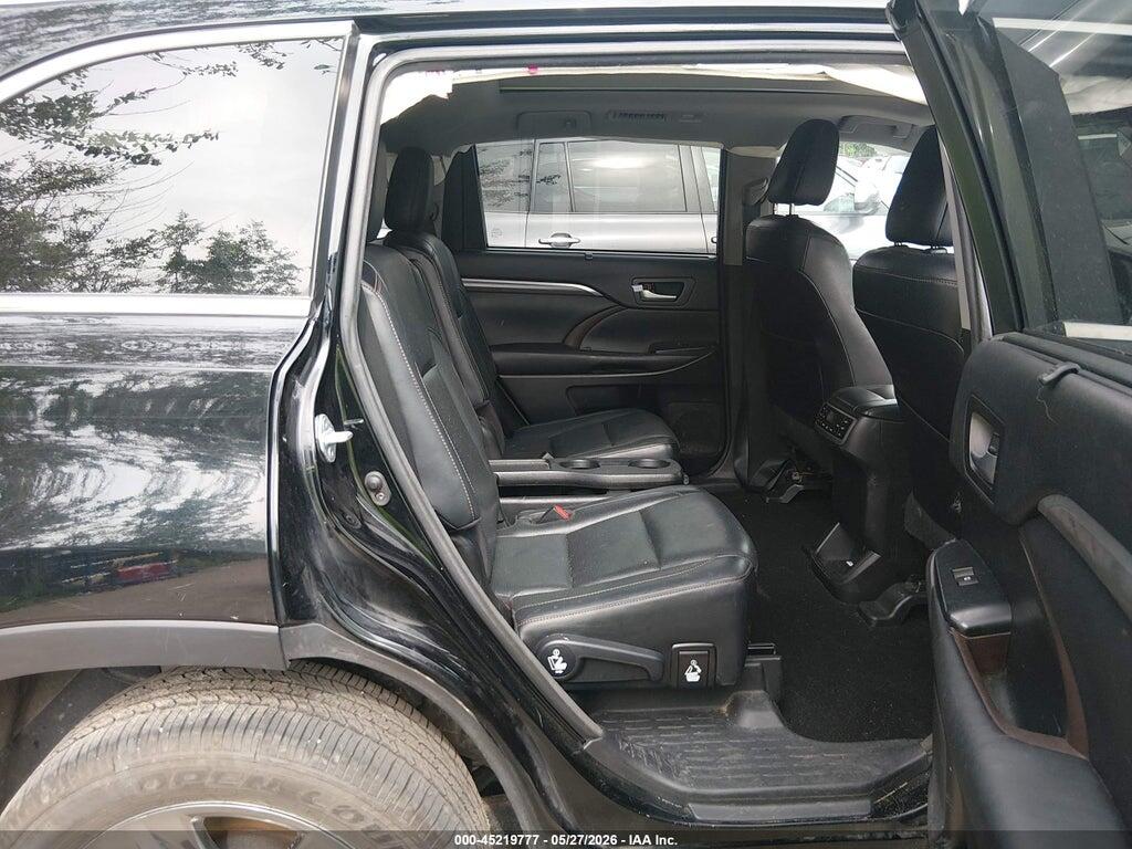 5TDDZRFH0HS447686 2017 TOYOTA HIGHLANDER photo no. 8