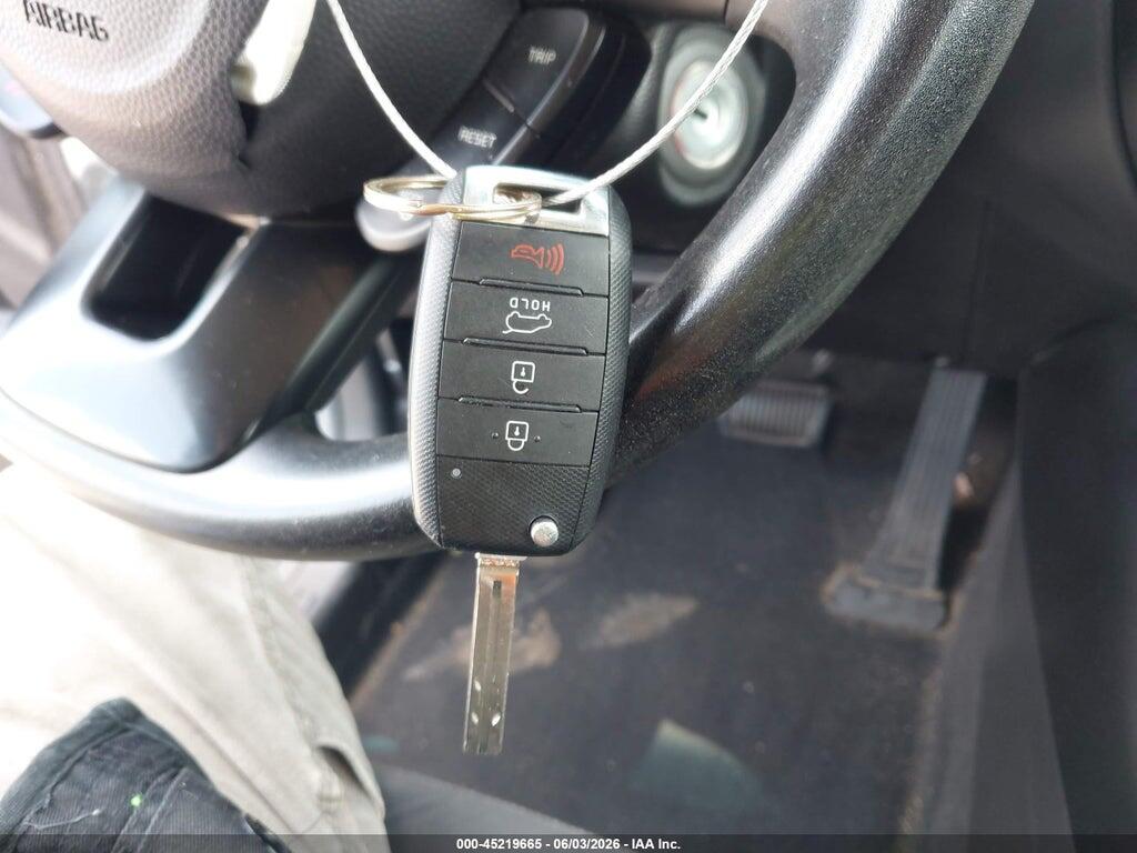 KNDJN2A20F7765985 2015 KIA SOUL photo no. 11