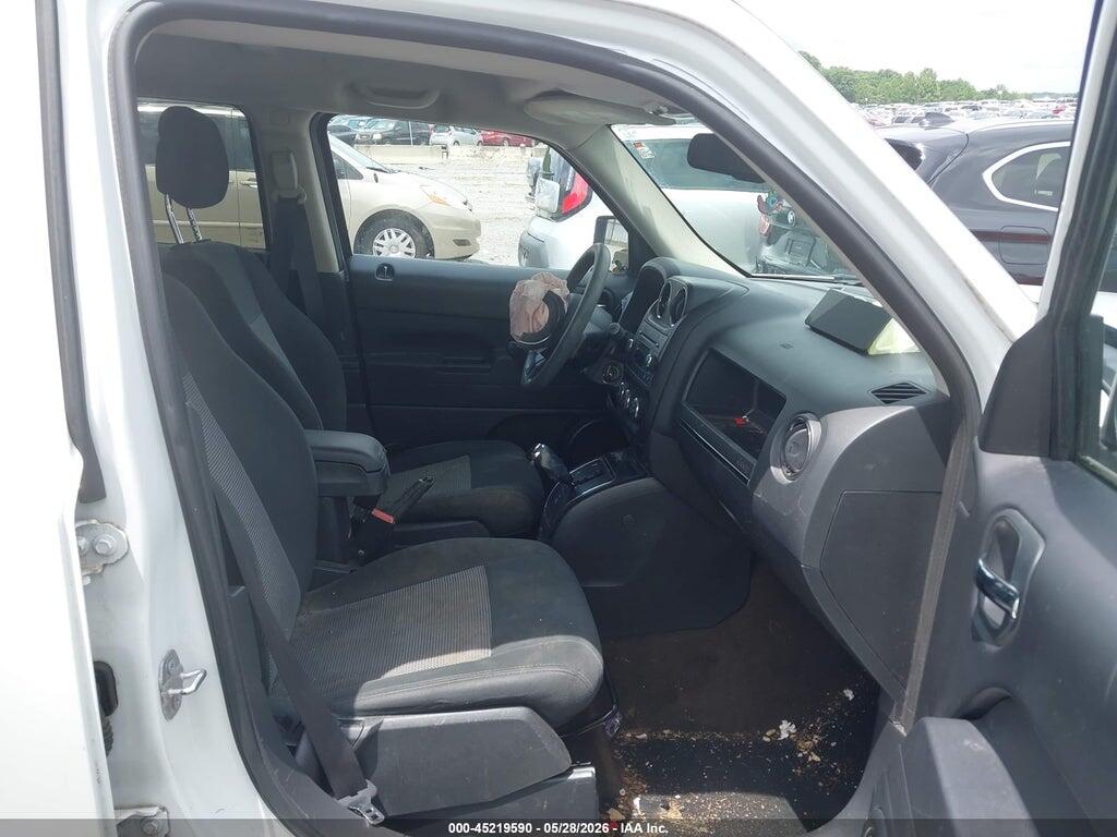 1C4NJPBB3GD601612 2016 JEEP PATRIOT photo no. 5