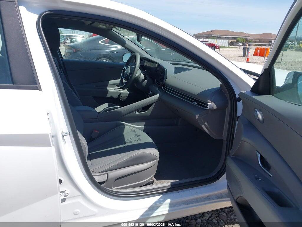 KMHLM4DG0RU841799 2024 HYUNDAI ELANTRA photo no. 5
