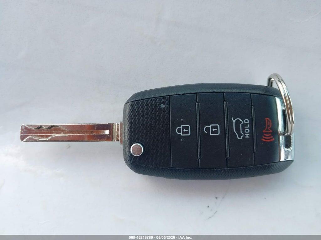 KNDJN2A21F7783007 2015 KIA SOUL photo no. 11