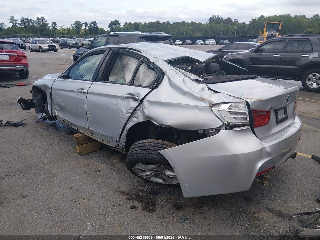WBA3B9C59DF801240 2013 BMW 335I photo no. 3