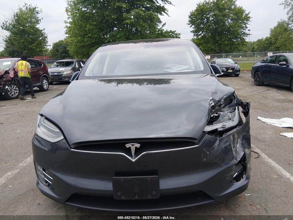5YJXCBE45GF006563 2016 TESLA MODEL X photo no. 11