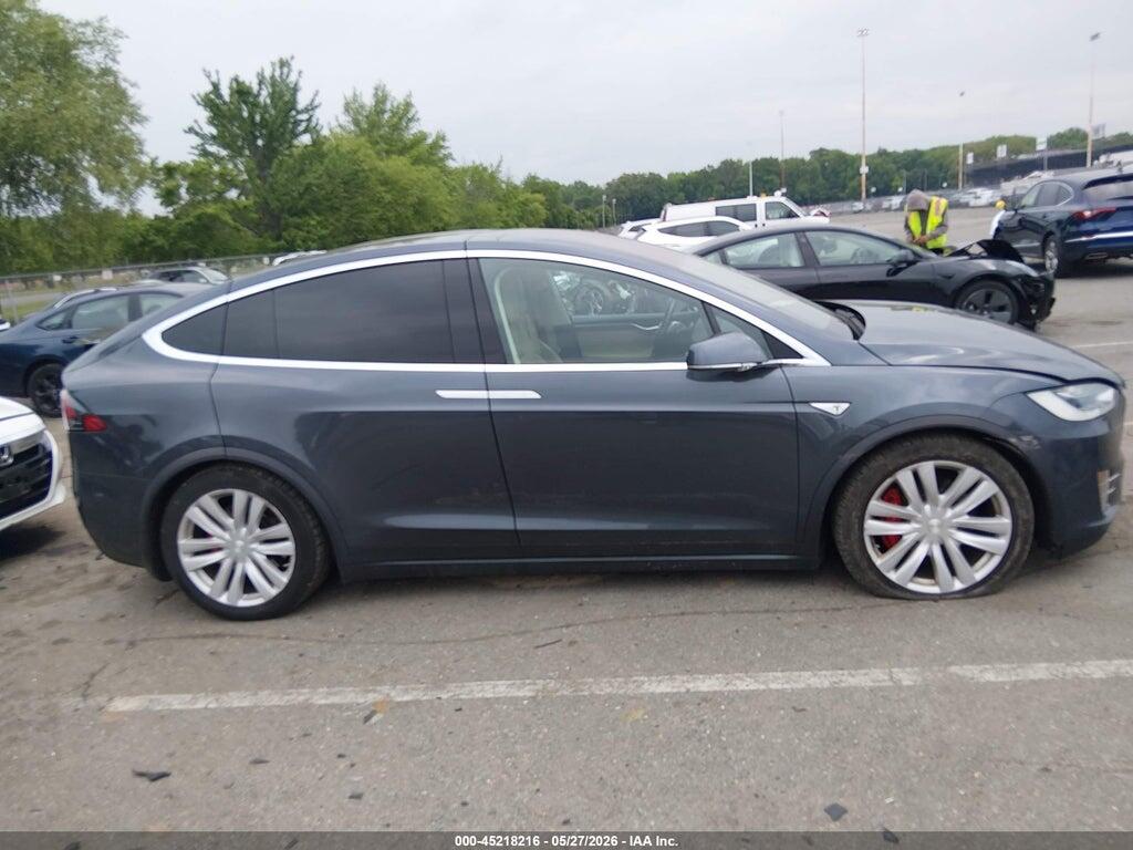 5YJXCBE45GF006563 2016 TESLA MODEL X photo no. 12