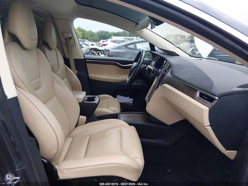 5YJXCBE45GF006563 2016 TESLA MODEL X photo no. 5