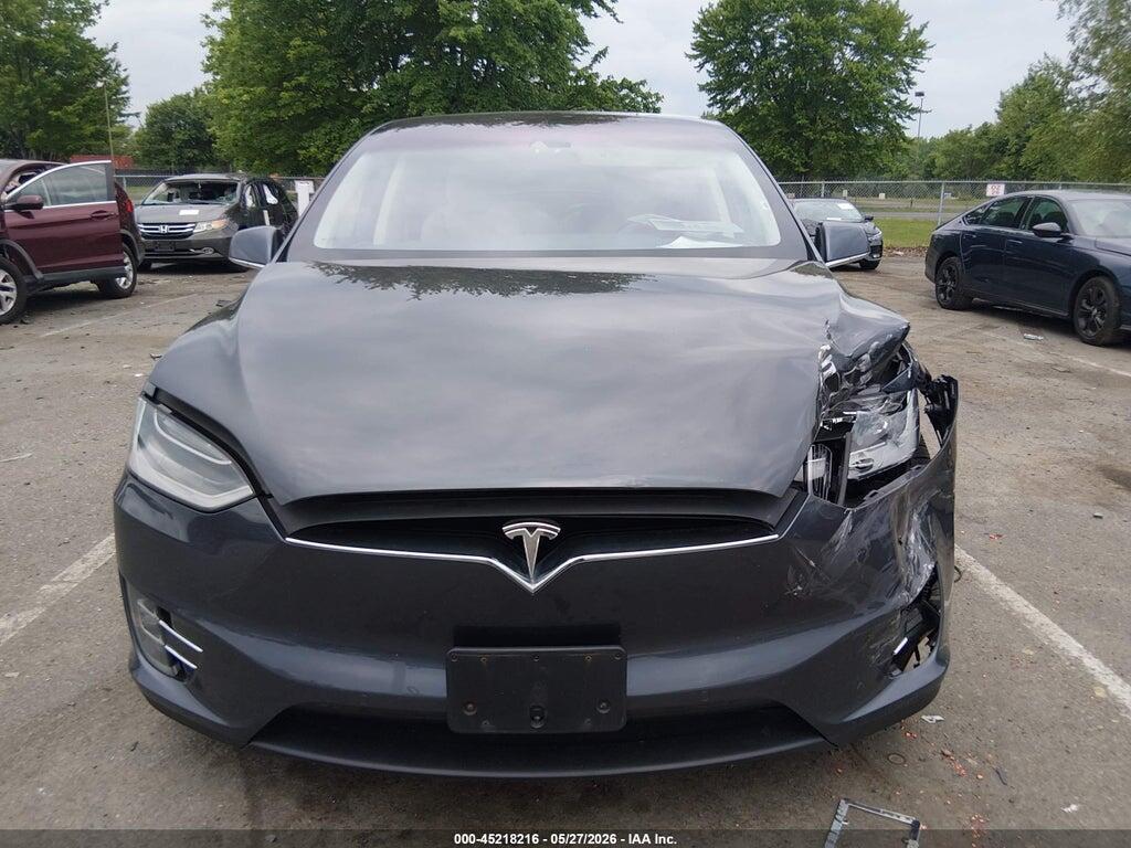 5YJXCBE45GF006563 2016 TESLA MODEL X photo no. 6