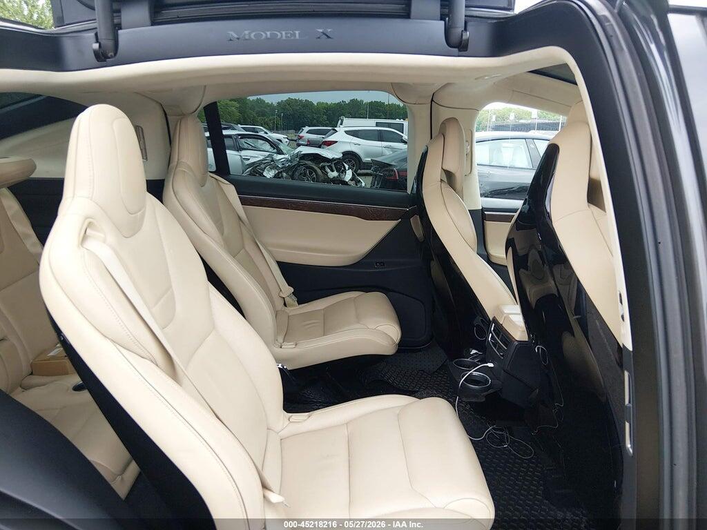 5YJXCBE45GF006563 2016 TESLA MODEL X photo no. 8