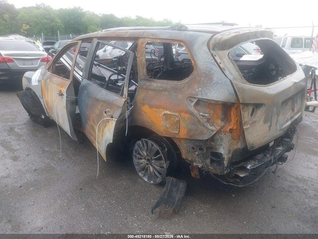 5N1DR2MM3HC903460 2017 NISSAN PATHFINDER photo no. 3