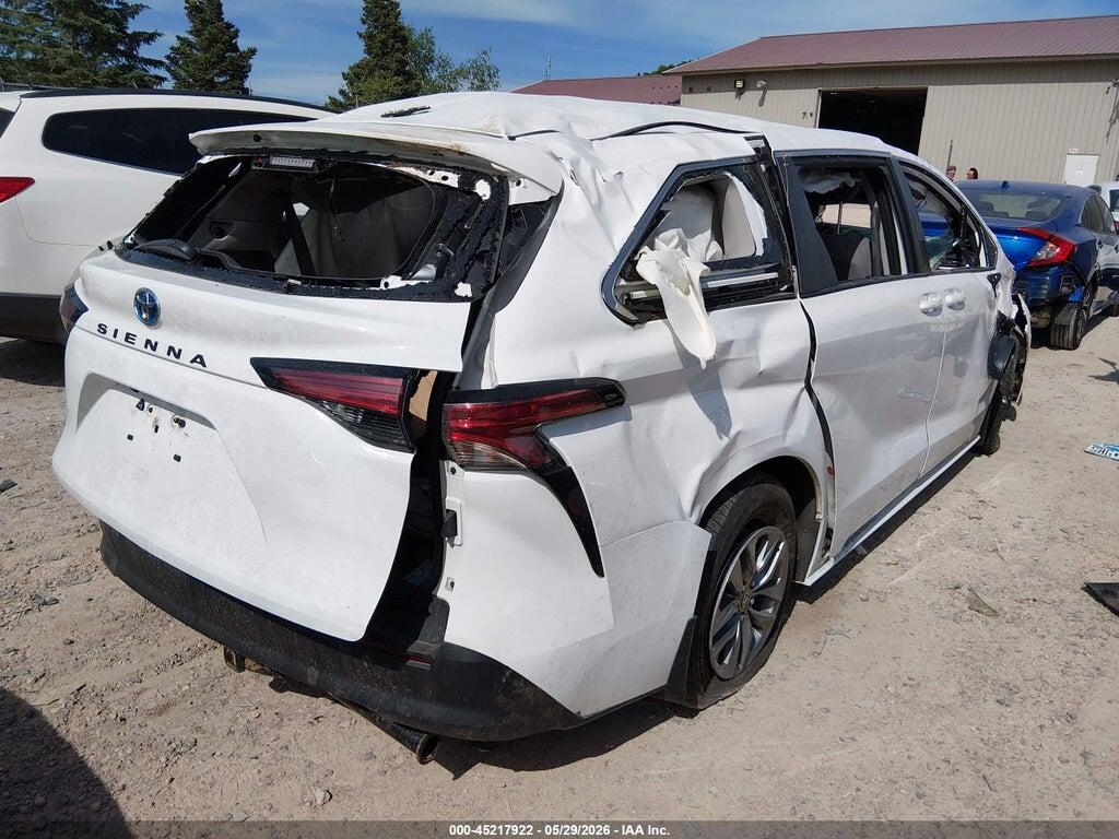 5TDKSKFC0MS025578 2021 TOYOTA SIENNA photo no. 4