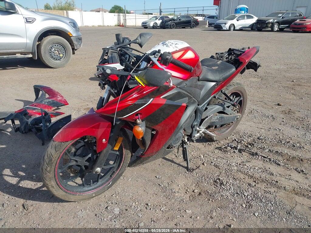 MH3RH06Y6FK004615 2015 YAMAHA YZFR3 photo no. 2