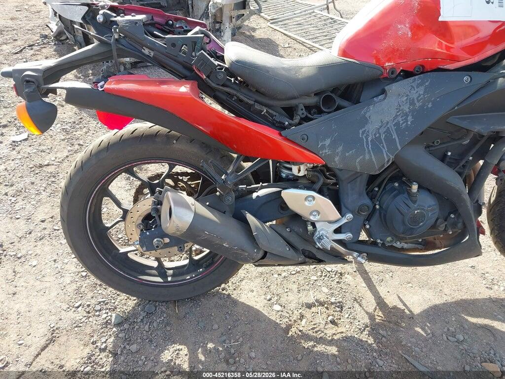 MH3RH06Y6FK004615 2015 YAMAHA YZFR3 photo no. 8