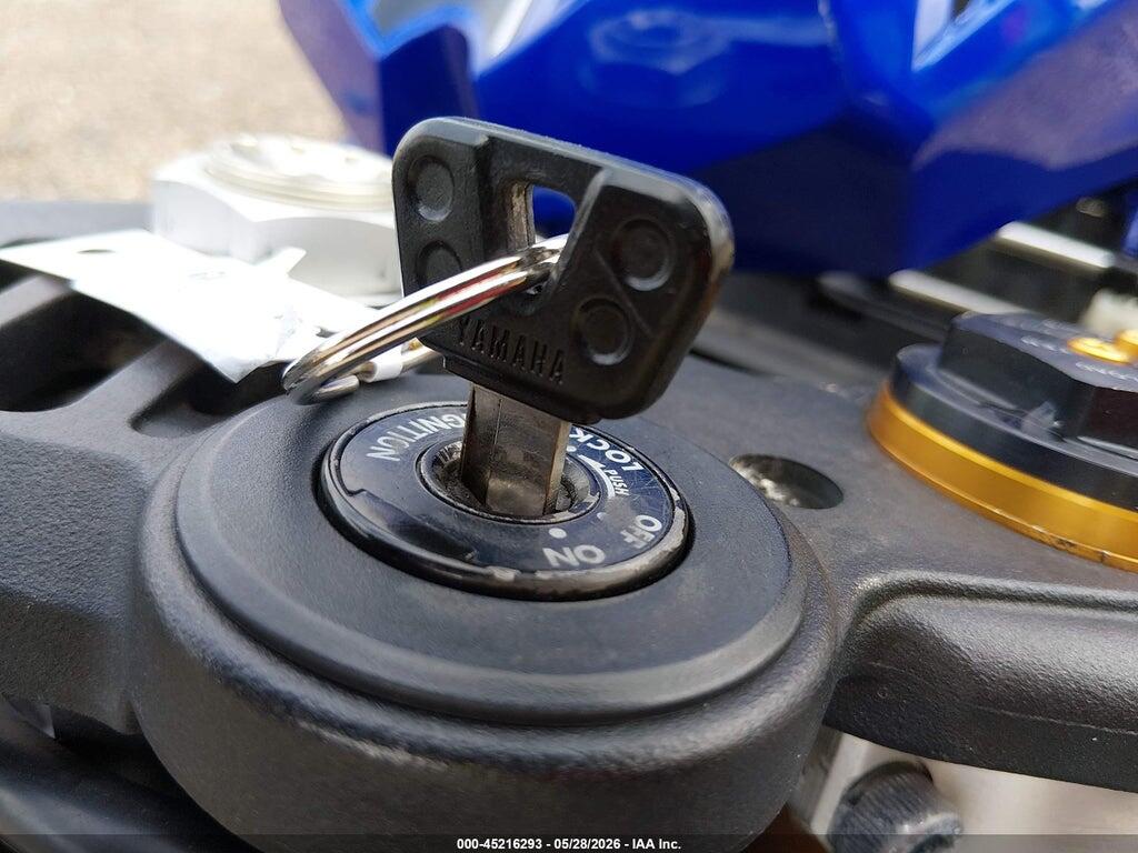 JYARN39E6JA004067 2018 YAMAHA YZFR1 photo no. 11