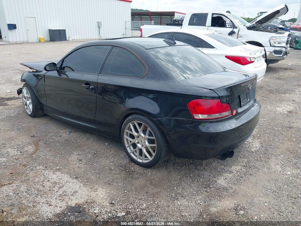WBAUC735X8VF24392 2008 BMW 135I photo no. 3