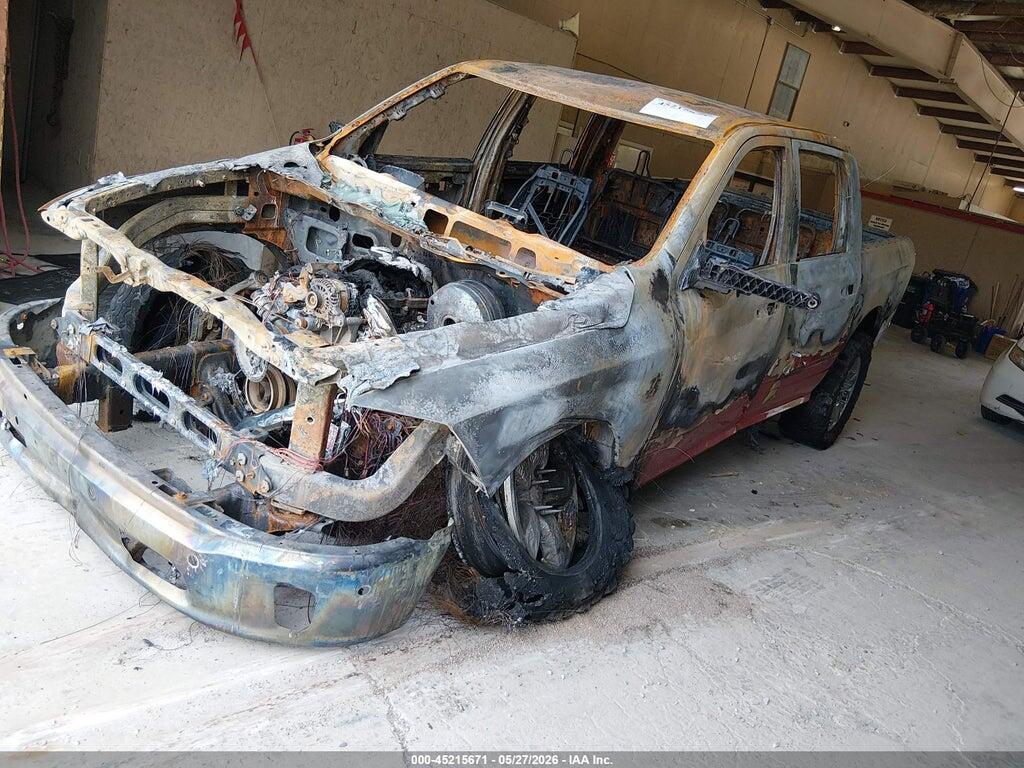 1C6RR6LT0FS649789 2015 RAM 1500 photo no. 2