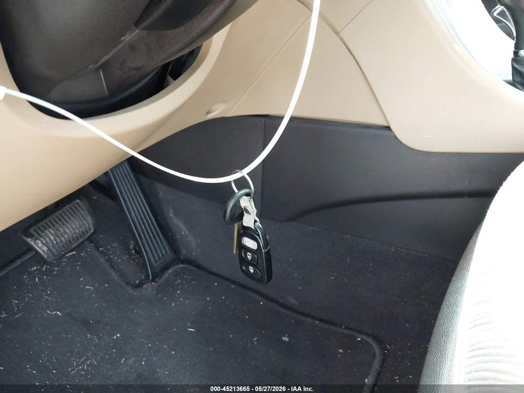 5NPEB4AC8CH492767 2012 HYUNDAI SONATA photo no. 11