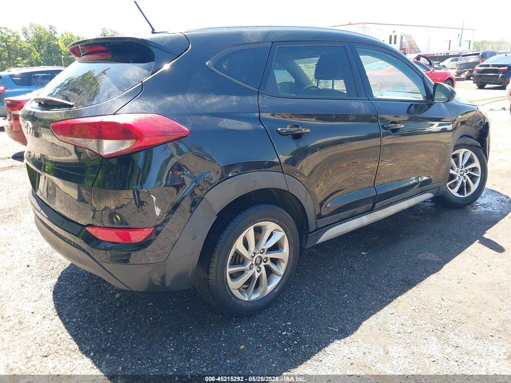 KM8J33A40HU370637 2017 HYUNDAI TUCSON photo no. 4