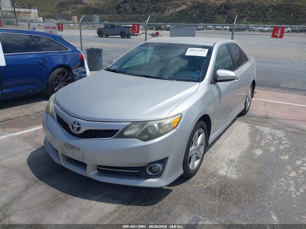4T1BF1FK2EU454932 2014 TOYOTA CAMRY photo no. 2