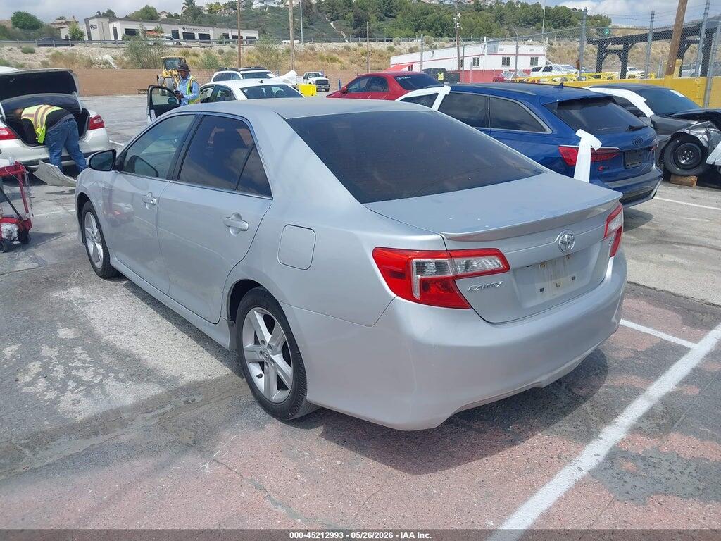 4T1BF1FK2EU454932 2014 TOYOTA CAMRY photo no. 3