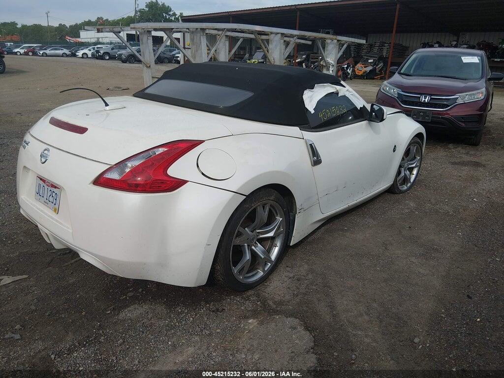 JN1AZ4FH8AM302342 2010 NISSAN 370Z photo no. 4