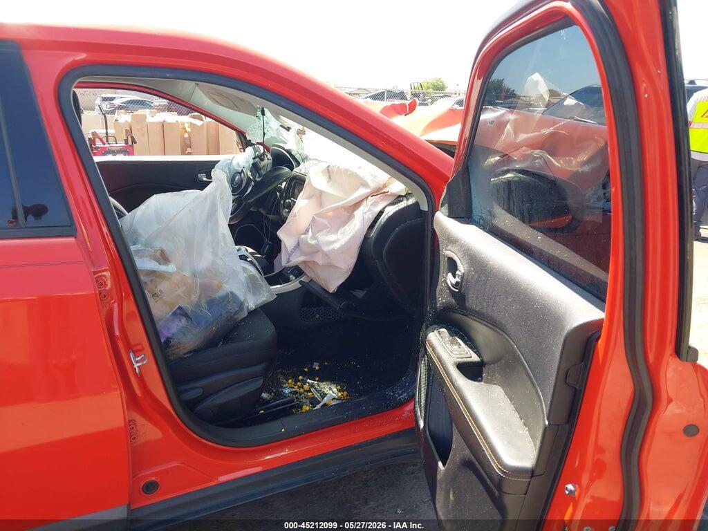 3C4NJCAB5JT286629 2018 JEEP COMPASS photo no. 5