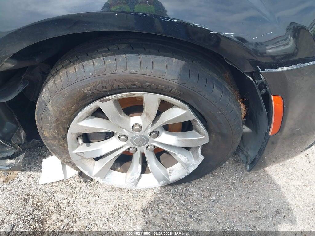 2C3CCAAG9FH893901 2015 CHRYSLER 300 photo no. 6