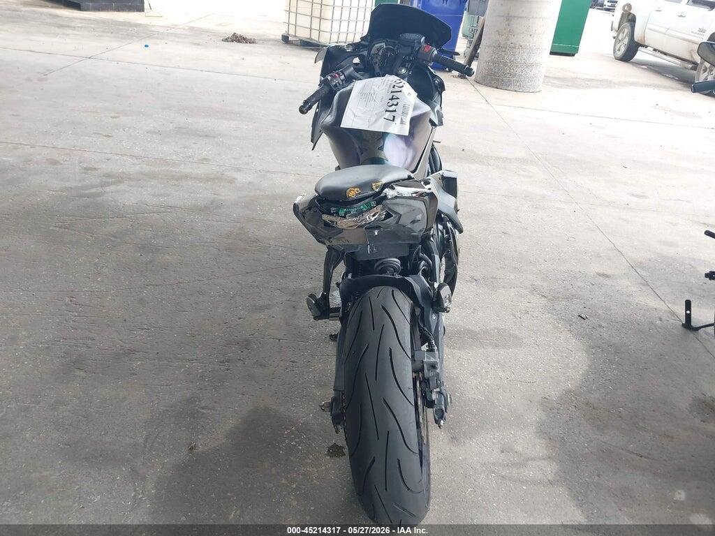 JKAEXEJ10KDA04029 2019 KAWASAKI EX650 photo no. 6