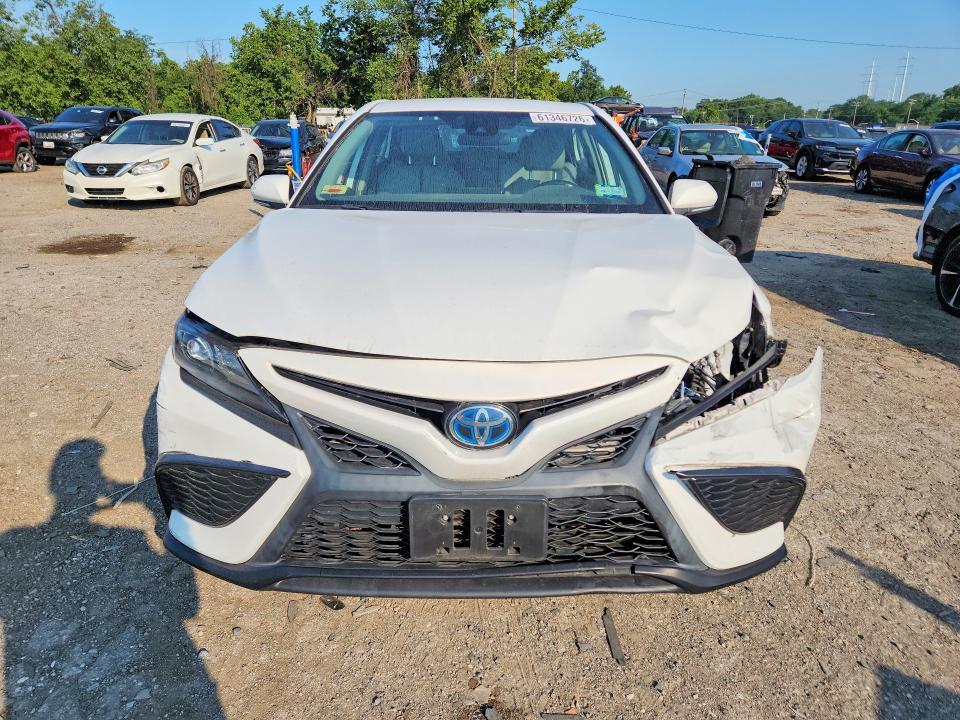 2022 TOYOTA CAMRY HYBRID SE — Фото 5 из 12
