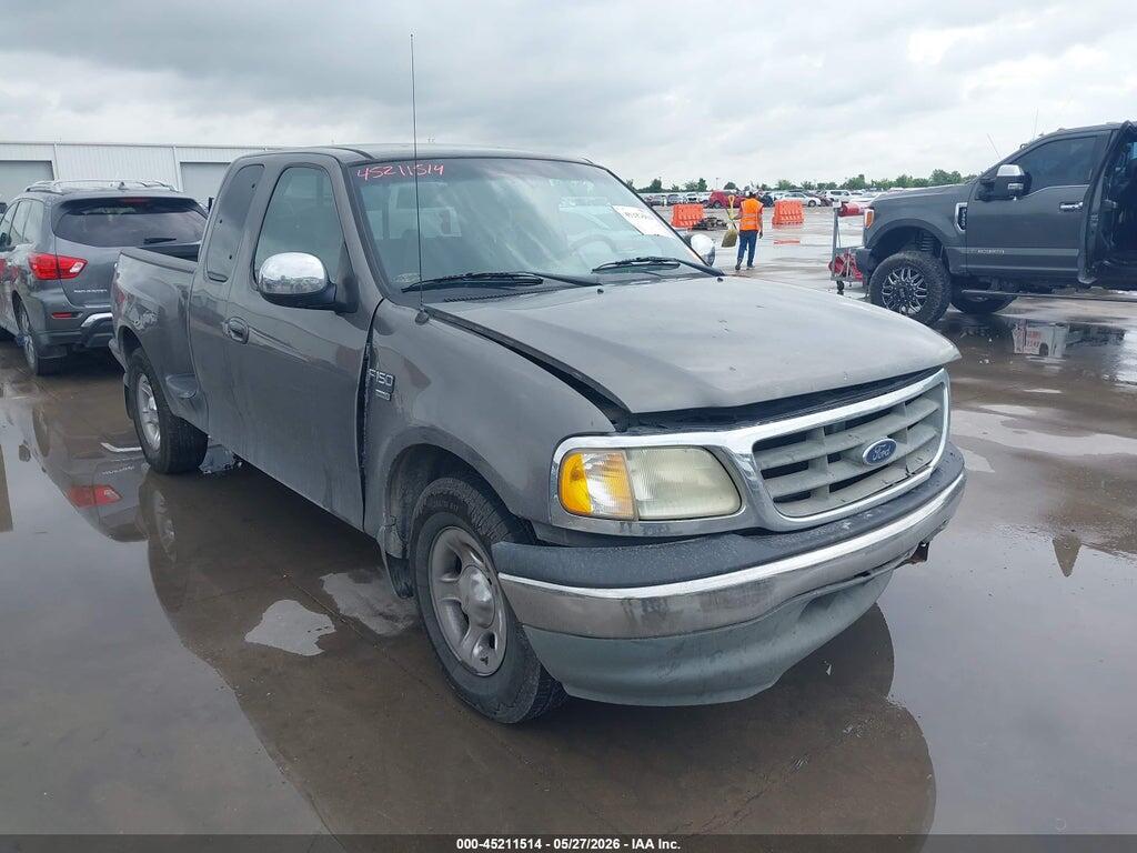 1FTRX07W02KA18812 2002 FORD F-150 photo no. 1